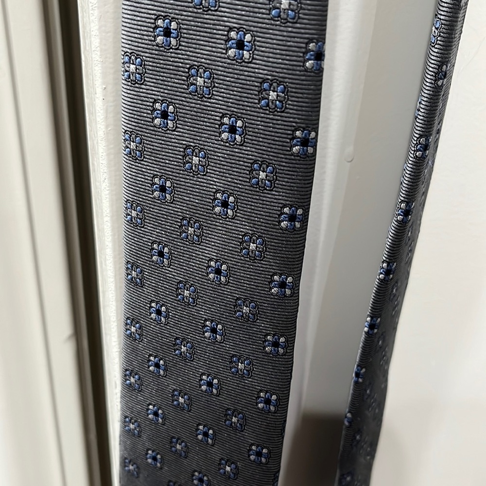 Gray and blue skinny tie